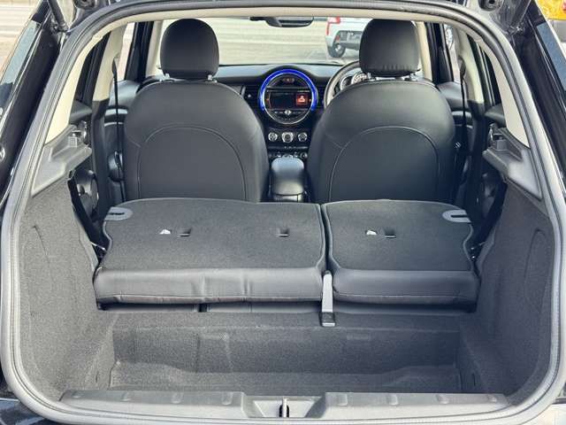 BMW MINI ONE 5DOOR 2018 Image 31