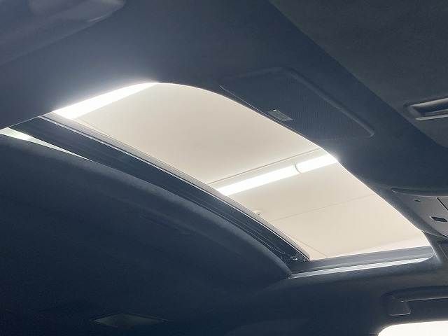 TOYOTA LEXUS LS500H 2021 Image 31