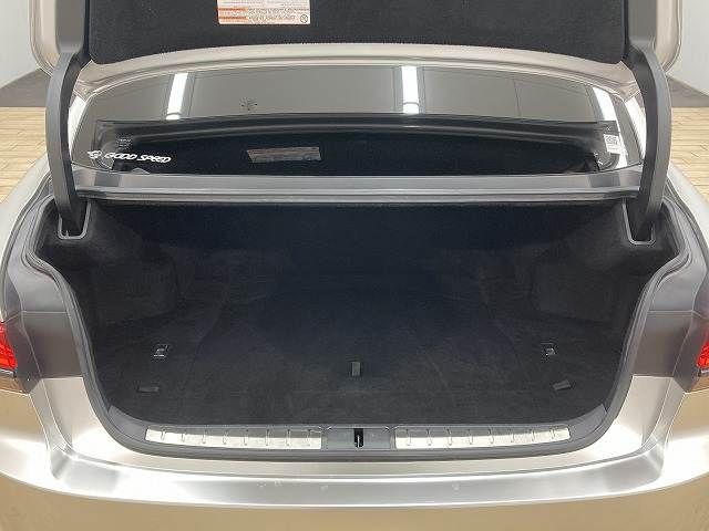 TOYOTA LEXUS LS500H 2021 Image 31