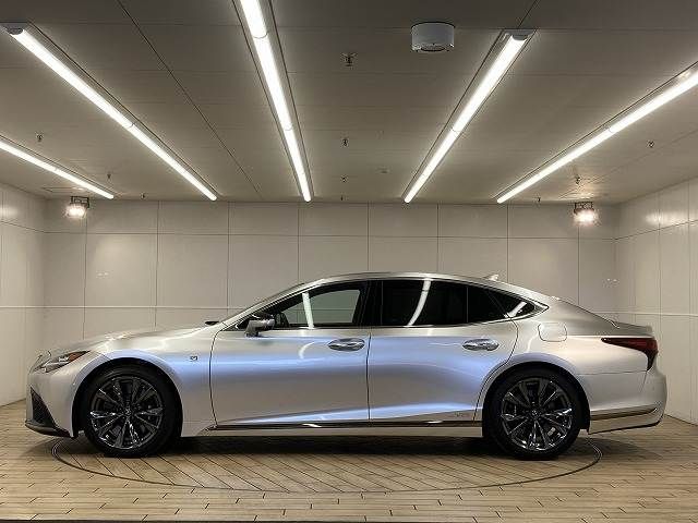 TOYOTA LEXUS LS500H 2021 Image 31