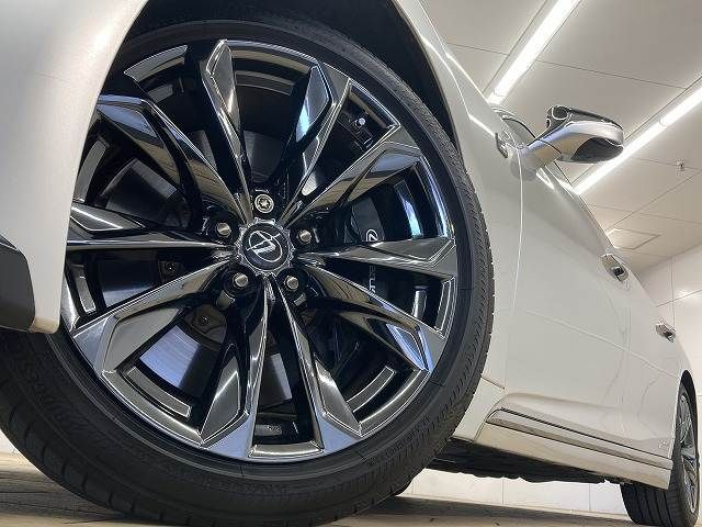 TOYOTA LEXUS LS500H 2021 Image 31