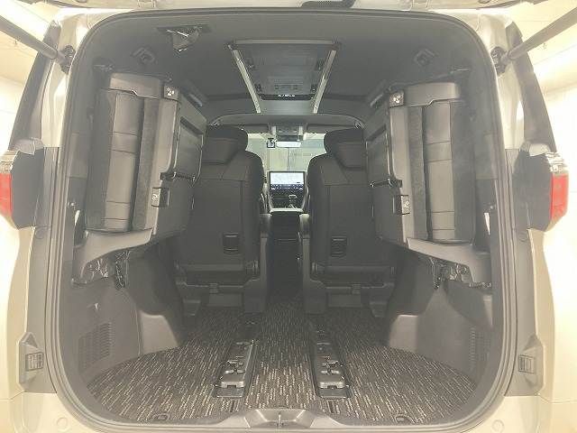 TOYOTA ALPHARD HYBRID 2024 Image 31