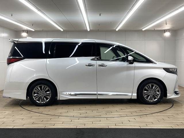 TOYOTA ALPHARD HYBRID 2024 Image 31