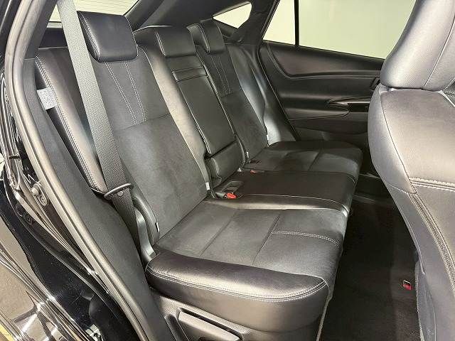 TOYOTA HARRIER 2WD 2018 Image 31