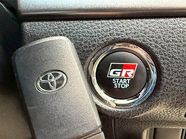 TOYOTA HARRIER 2WD 2018 Image 31