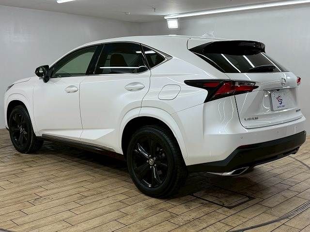 TOYOTA LEXUS NX200T 2017 Image 31
