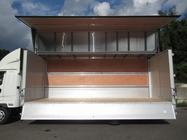 MITSUBISHI FUSOU FIGHTER 2024 Image 31