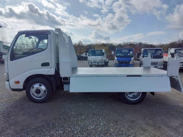 HINO DUTRO 2018 Image 31