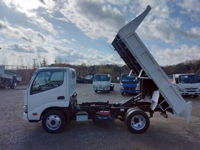 HINO DUTRO 2018 Image 31