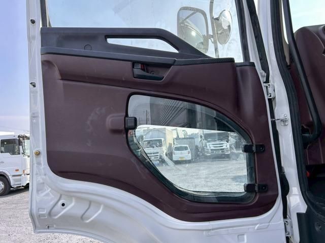 HINO PROFIA 2021 Image 31