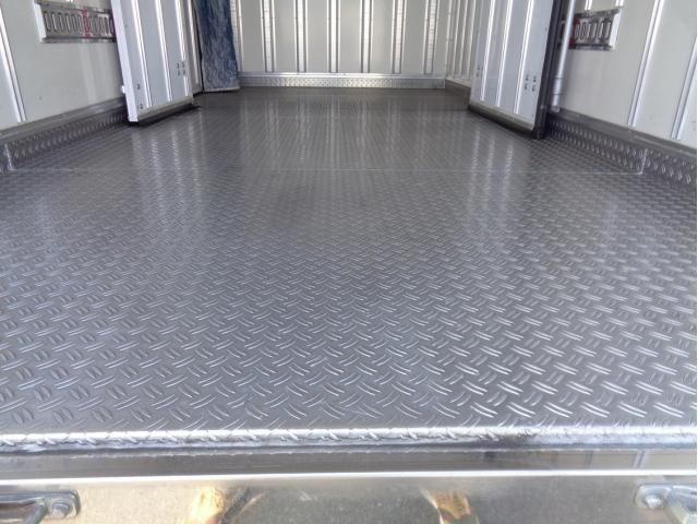 ISUZU ELF 2020 Image 31