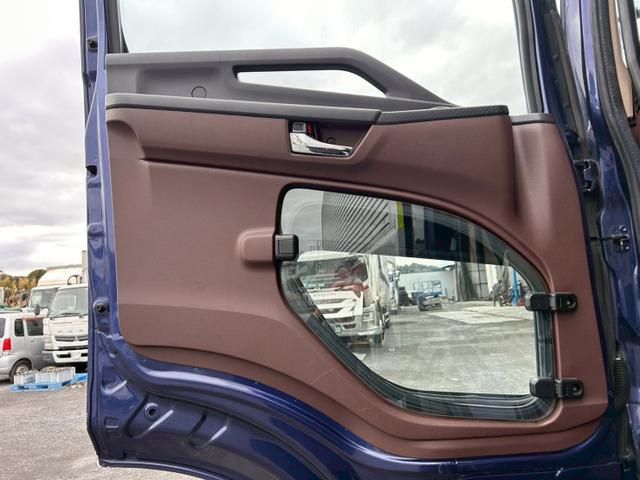 HINO PROFIA 2019 Image 31