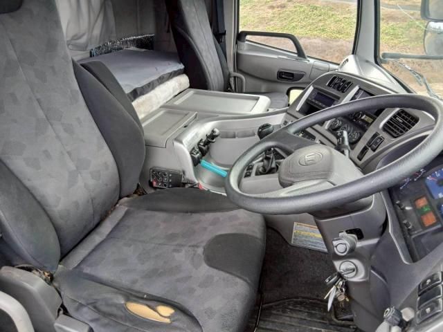 NISSAN DIESEL QUON 2016 Image 31