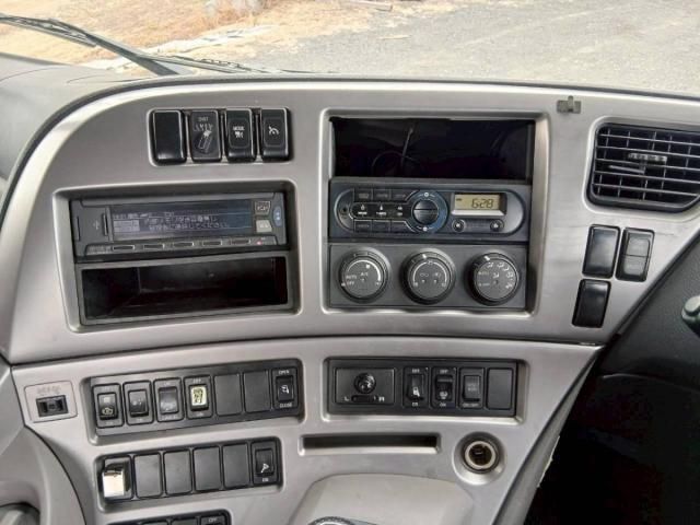 NISSAN DIESEL QUON 2016 Image 31