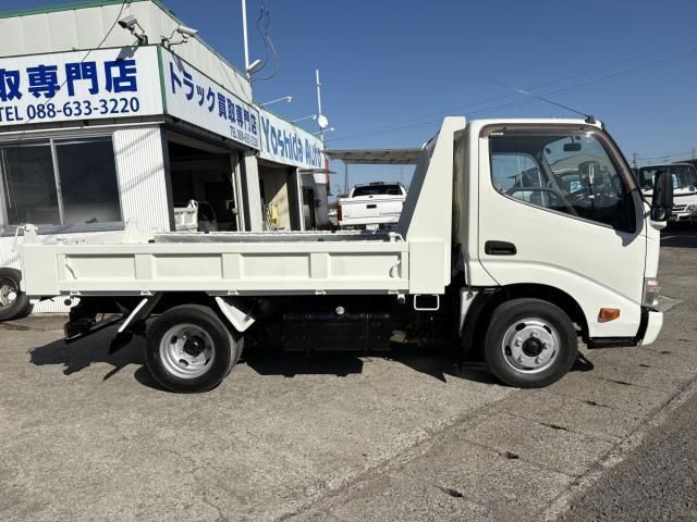 HINO DUTRO 2014 Image 31
