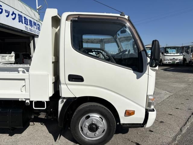 HINO DUTRO 2014 Image 31