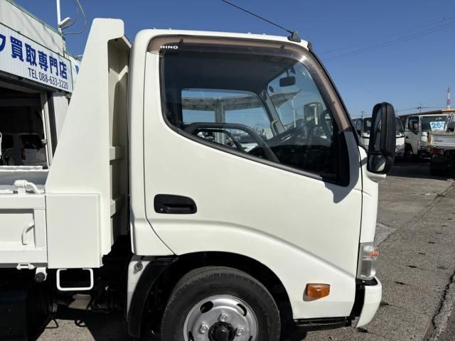 HINO DUTRO 2014 Image 31