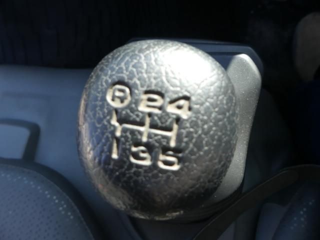 HINO DUTRO 2019 Image 31