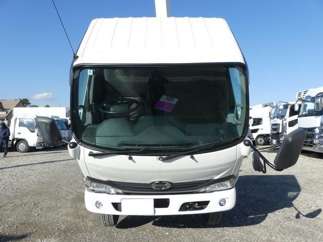 HINO DUTRO 2019 Image 31