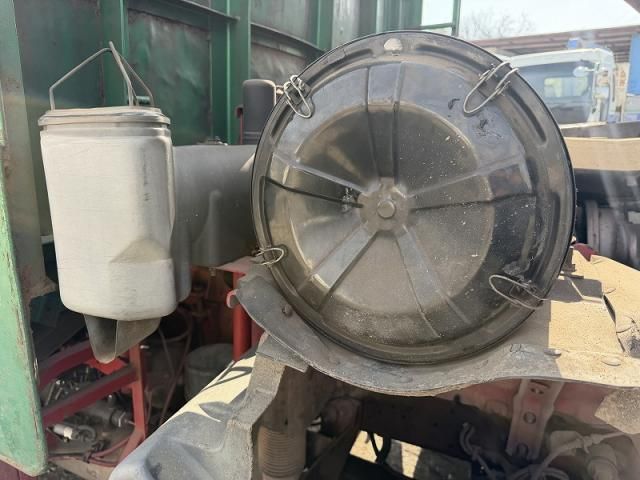 HINO PROFIA 2003 Image 31