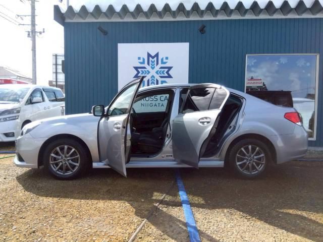 SUBARU LEGACY B4 2013 Image 31