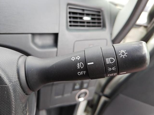 DAIHATSU MOVE CUSTOM 2012 Image 31