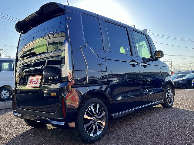 HONDA N BOX CUSTOM 2023 Image 31