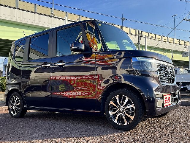HONDA N BOX CUSTOM 2023 Image 31