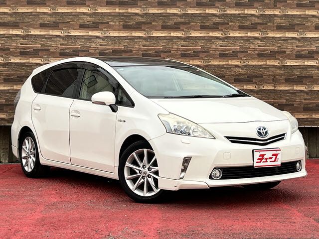 TOYOTA PRIUS ALPHA 2012 Image 31