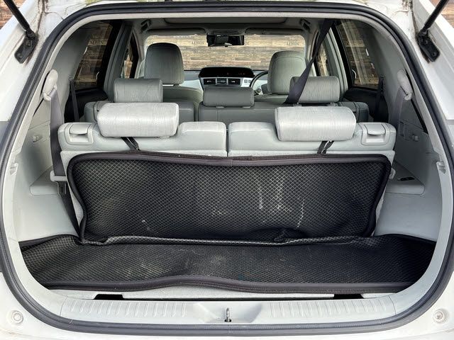 TOYOTA PRIUS ALPHA 2012 Image 31