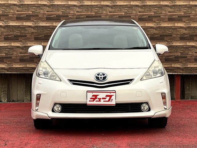 TOYOTA PRIUS ALPHA 2012 Image 31
