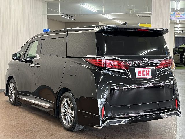 TOYOTA ALPHARD 2025 Image 31