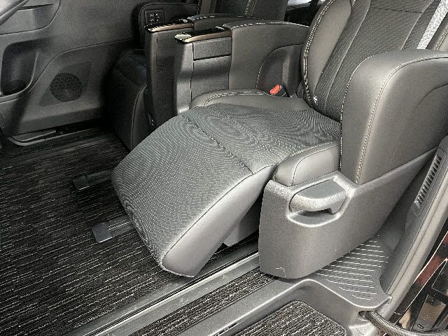 TOYOTA ALPHARD 2025 Image 31