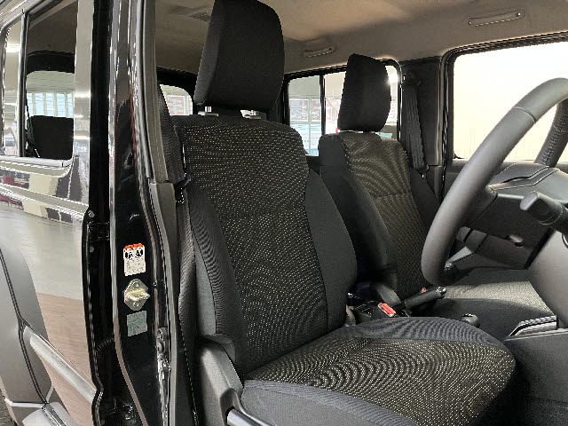 SUZUKI JIMNY NOMADE 2025 Image 31