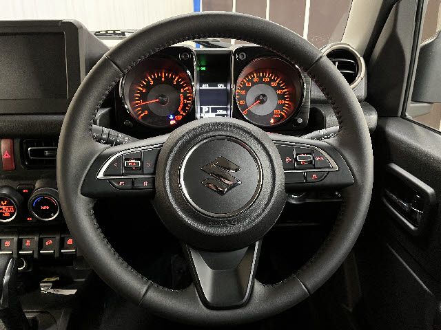 SUZUKI JIMNY NOMADE 2025 Image 31