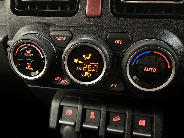 SUZUKI JIMNY NOMADE 2025 Image 31