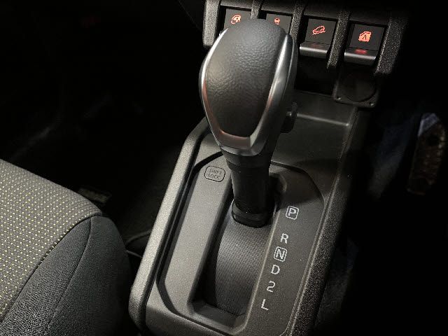 SUZUKI JIMNY NOMADE 2025 Image 31