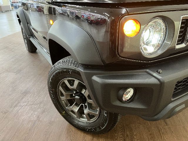 SUZUKI JIMNY NOMADE 2025 Image 31