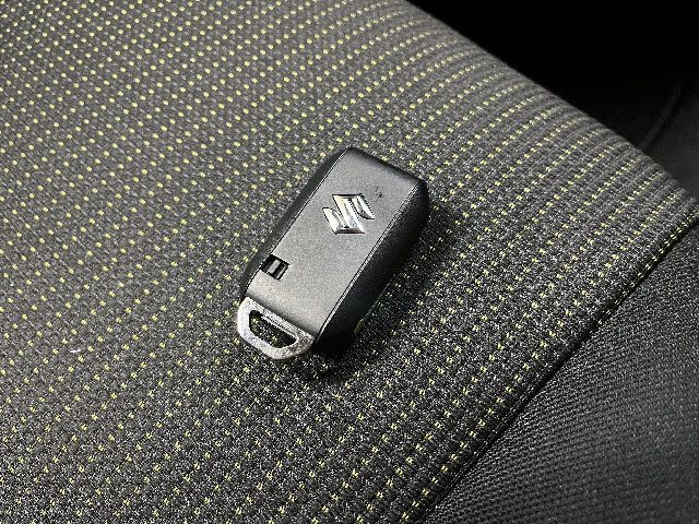 SUZUKI JIMNY NOMADE 2025 Image 31