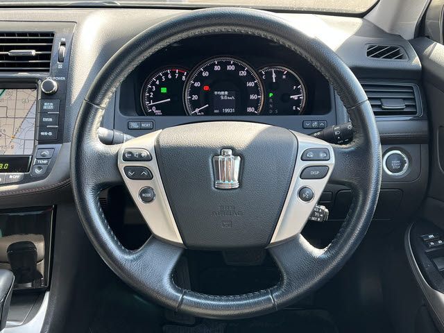 TOYOTA CROWN SEDAN 4WD 2011 Image 31