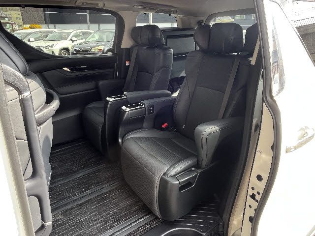 TOYOTA ALPHARD 2023 Image 31