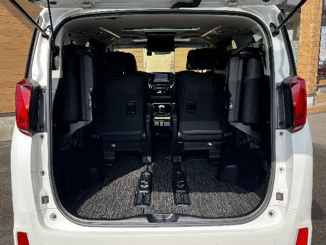 TOYOTA ALPHARD 2023 Image 31