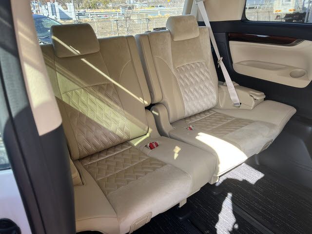 TOYOTA VELLFIRE 2017 Image 31