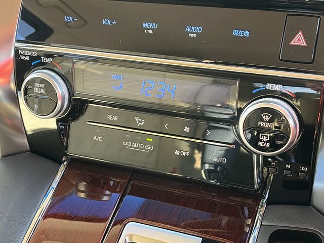 TOYOTA VELLFIRE 2017 Image 31