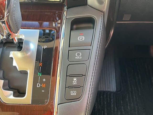 TOYOTA VELLFIRE 2017 Image 31