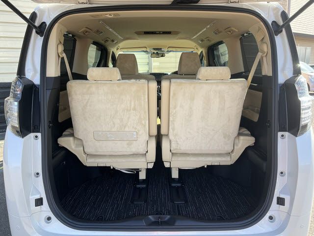 TOYOTA VELLFIRE 2017 Image 31