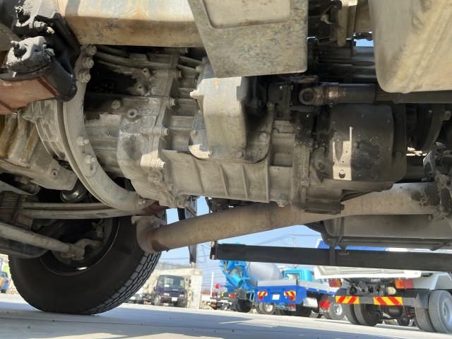 MITSUBISHI FUSOU SUPER GREAT 2011 Image 31