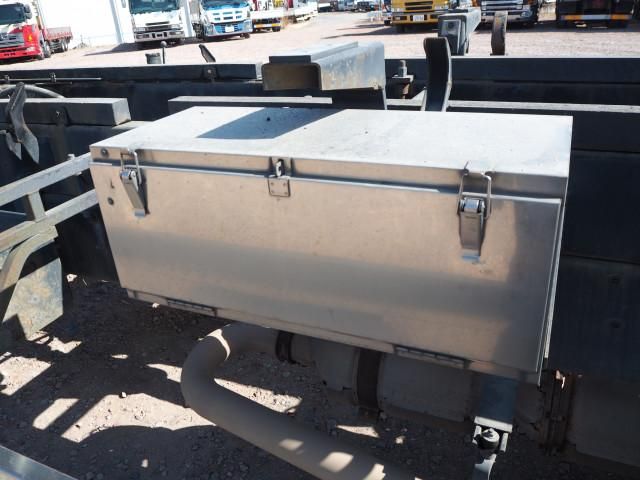 MITSUBISHI FUSOU SUPER GREAT 2016 Image 31