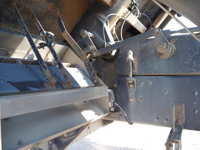 MITSUBISHI FUSOU SUPER GREAT 2016 Image 31