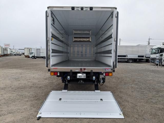 MITSUBISHI FUSOU FIGHTER 2025 Image 31